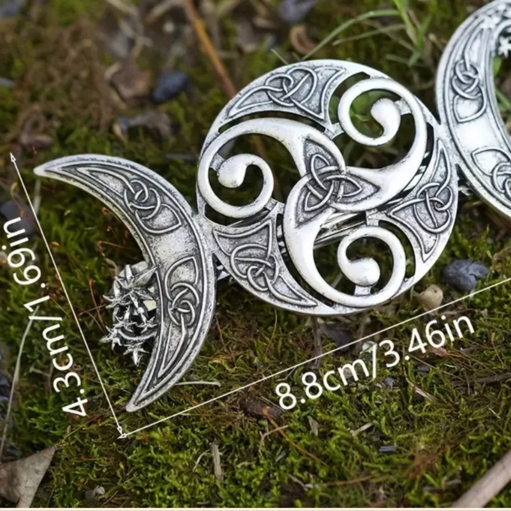 Celtic Triquetra Ornamental Hair Barrett
